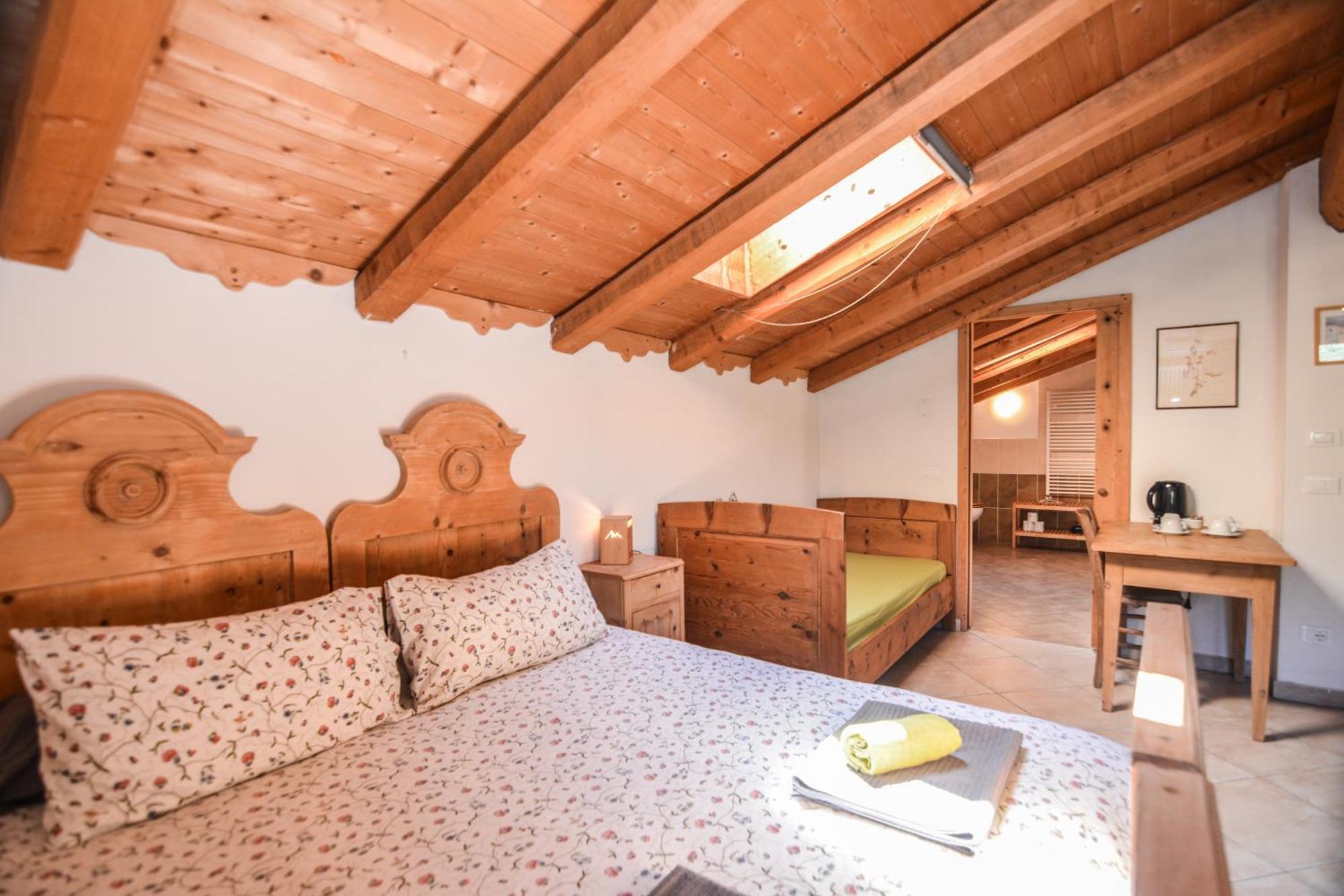 Agritur Airone Bed & Camping Levico Terme Zimmer foto